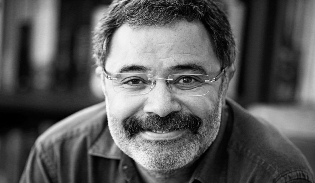 Ahmet Ümit Kimdir? Hayatı ve Eserleri