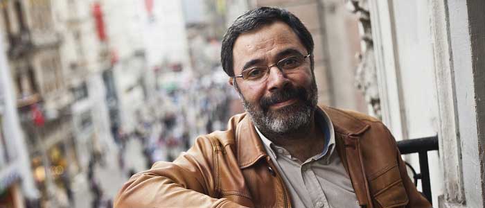 Ahmet Ümit Kimdir?