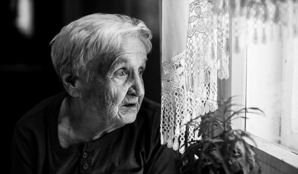Alzheimer Nedir? Nedenleri, Belirtileri, Korunma Yolları ve Tedavisi Nelerdir?