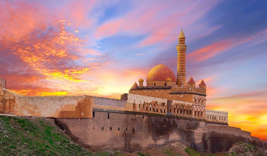 İshak Paşa Sarayı Hakkında Bilgiler; Nerededir, Mimarisi ve Tarihçesi