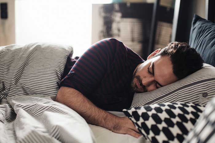Uyku Nedir? Uykunun Evreleri ve Yaş Gruplarına Göre İdeal Uyku Saatleri Nelerdir?